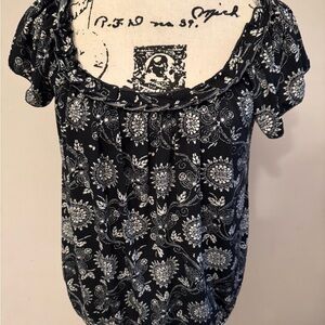 Max Studio Black Floral Scoop-Neck Short Sleeve Blouse